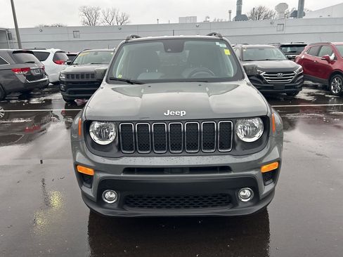 Used 2021 Jeep Renegade Latitude w/ Convenience Group image 2