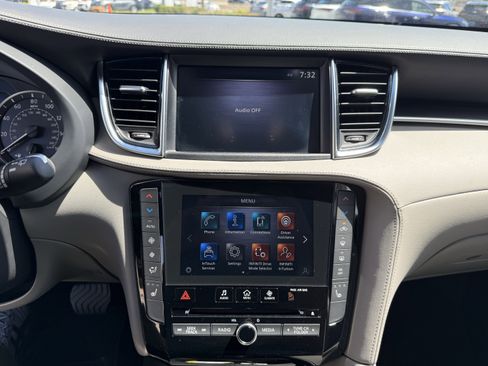 Certified 2025 INFINITI QX50 Luxe image 19