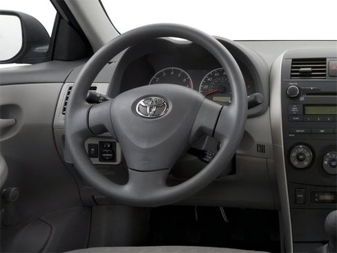 Used 2010 Toyota Corolla FWD image 4