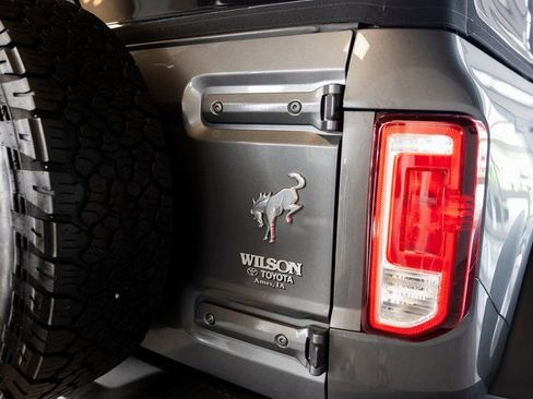 Used 2021 Ford Bronco Black Diamond image 8