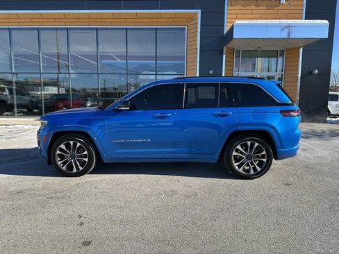 Used 2023 Jeep Grand Cherokee Overland w/ Luxury Tech Group IV image 8