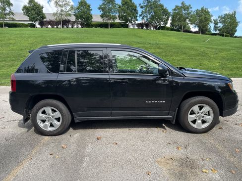 Used 2016 Jeep Compass Sport w/ Power Value Group FWD image 4