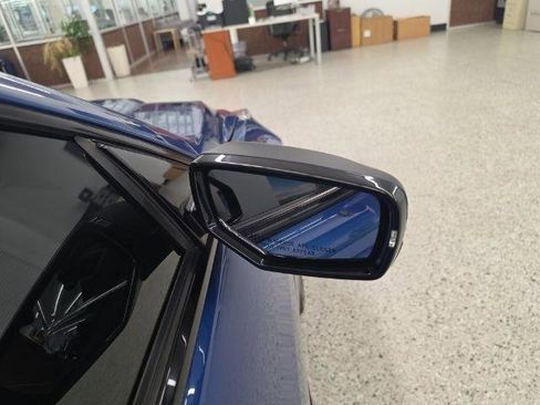 Used 2018 Chrysler 300 S AWD/4WD image 39