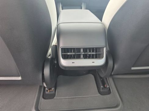 Used 2020 Tesla Model 3 Standard Range Plus RWD image 30