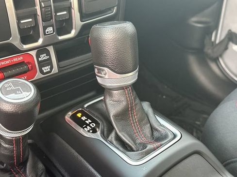 Used 2023 Jeep Gladiator Rubicon w/ LED Lighting Group AWD/4WD image 16