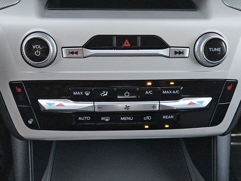 Used 2024 Ford Explorer XLT w/ Equipment Group 202A image 14