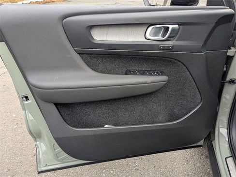 Used 2023 Volvo XC40 B5 Plus w/ Driver Assist Package image 9