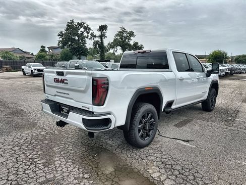 New 2026 GMC Sierra 2500 AT4 w/ AT4 Premium Plus Package AWD/4WD image 11