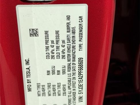 Used 2023 Tesla Model 3 Standard Range image 25