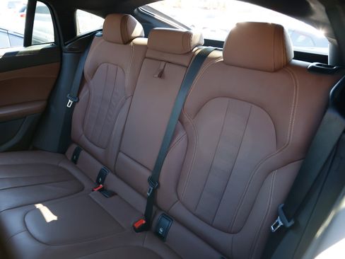 Used 2020 BMW X6 M50i image 10