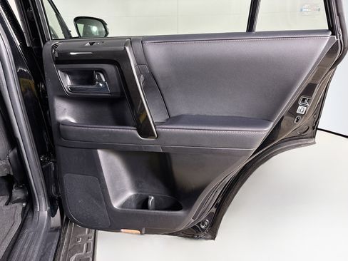 Used 2024 Toyota 4Runner TRD Off-Road Premium image 30