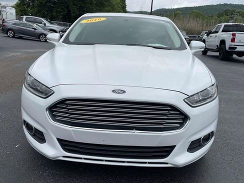 Used 2016 Ford Fusion SE FWD image 7
