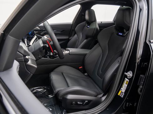 Certified 2026 BMW M5 Touring AWD/4WD image 18