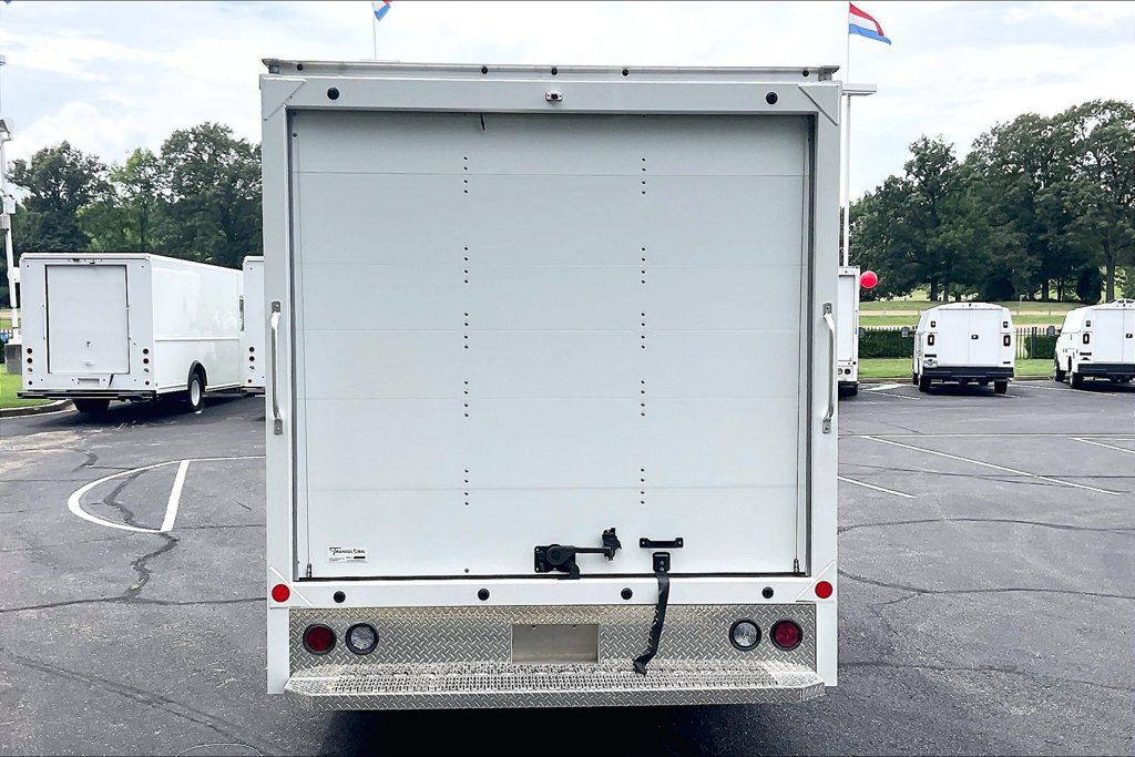 New 2024 Ford E-450 and Econoline 450 Super Duty w/ Driver's Safety Package RWD image 4
