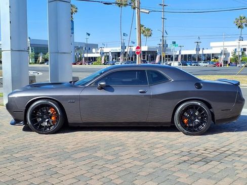Used 2016 Dodge Challenger SRT w/ Technology Group RWD image 2