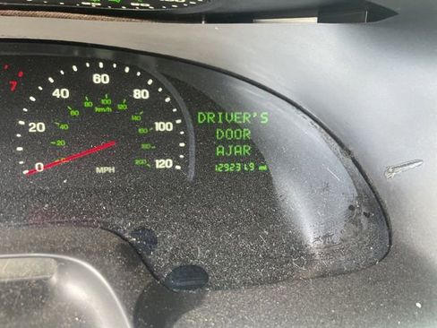 Used 2002 Lincoln Continental FWD image 15
