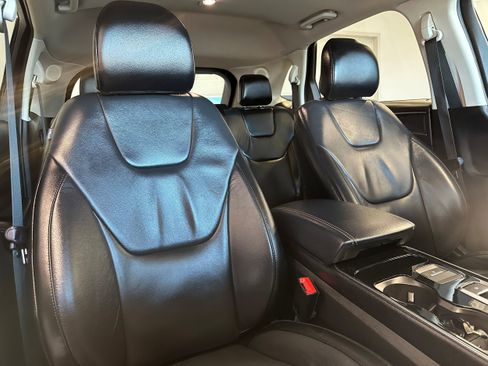 Used 2019 Ford Edge Titanium w/ Cold Weather Package image 16