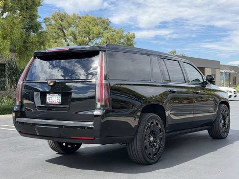 Used 2019 Cadillac Escalade ESV Platinum AWD/4WD image 5