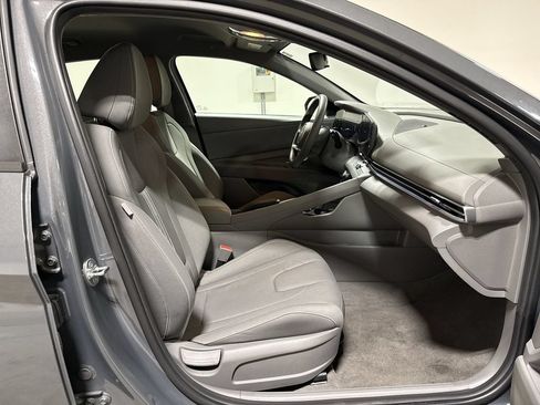 Used 2024 Hyundai Elantra SEL FWD image 22