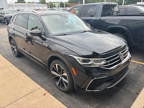 Used 2022 Volkswagen Tiguan SEL R-Line AWD/4WD image 3