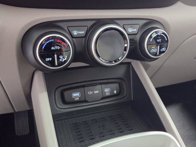 New 2026 Hyundai Venue SEL FWD image 21