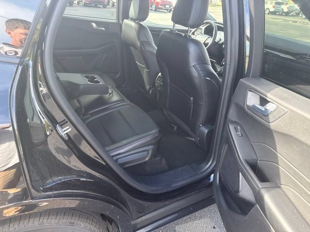 Used 2024 Ford Escape ST-Line w/ Tech Pack #1 AWD/4WD image 14