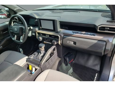 Used 2024 Toyota Tacoma SR5 w/ SR5 Upgrade Package AWD/4WD image 19