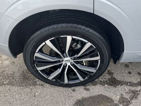 Used 2023 Volvo XC60 B5 Plus w/ Protection Package Premier image 12