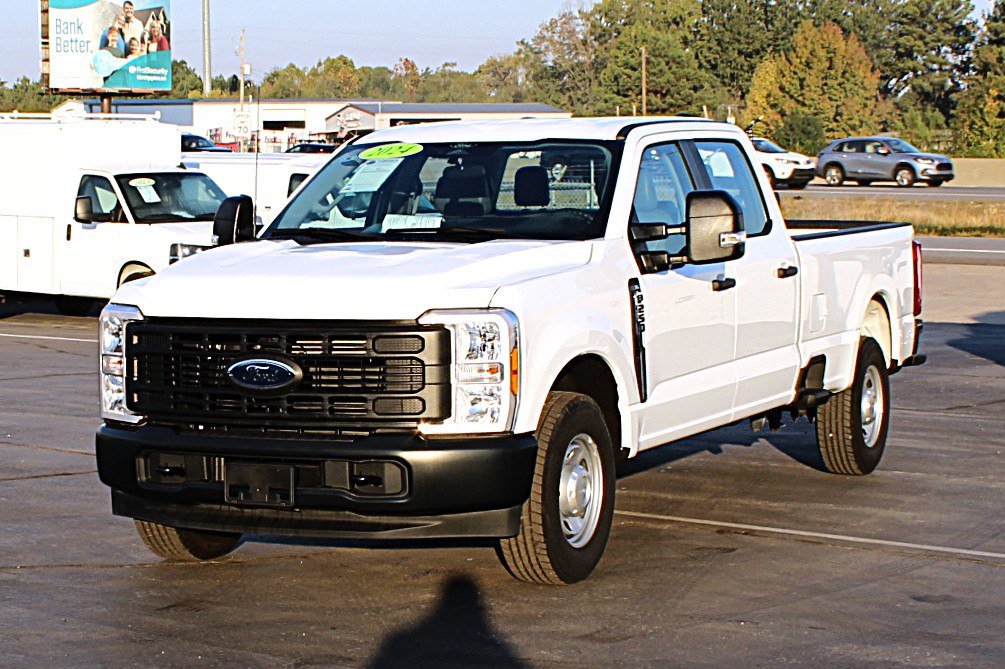 Used 2024 Ford F250 XL w/ XL Driver Assist Package RWD image 2