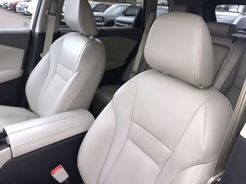 Used 2023 Nissan Rogue SL w/ SL Premium Package image 11