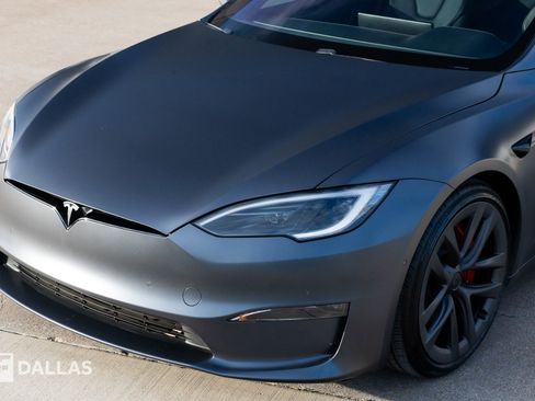 Used 2022 Tesla Model S Plaid image 6