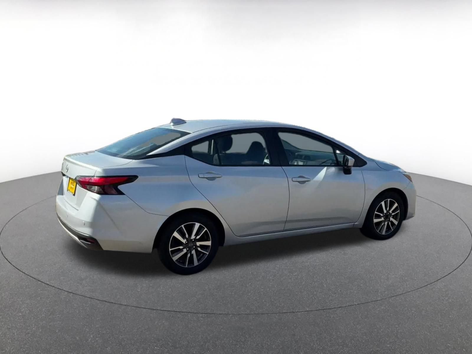 Used 2025 Nissan Versa SV FWD image 13