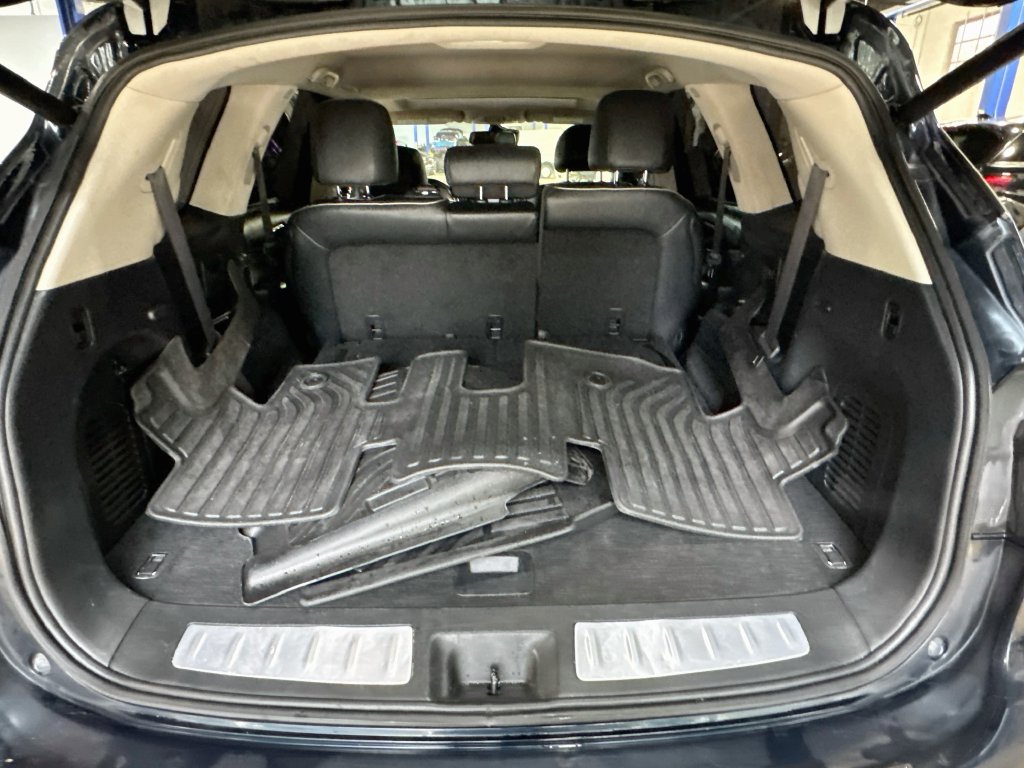 Used 2023 Dodge Durango SXT RWD image 28