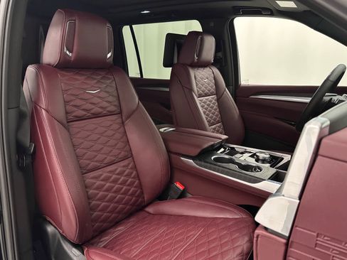 Used 2026 Cadillac Escalade ESV Sport w/ Touring Package AWD/4WD image 20