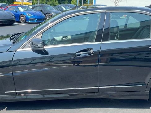 Used 2014 Mercedes-Benz C 300 4MATIC Sedan image 16
