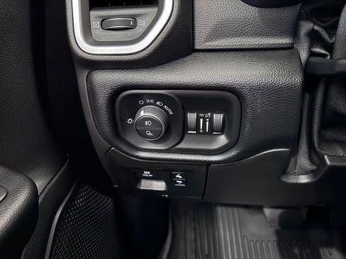 Used 2019 RAM 1500 Big Horn image 24