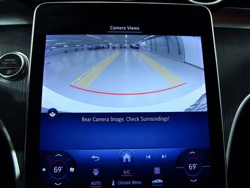 Used 2023 Mercedes-Benz C 300 4MATIC Sedan image 10