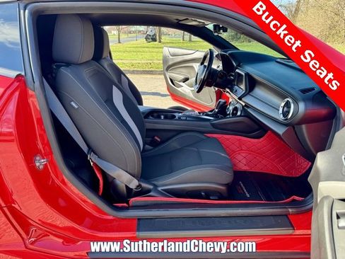 Used 2021 Chevrolet Camaro LT image 16