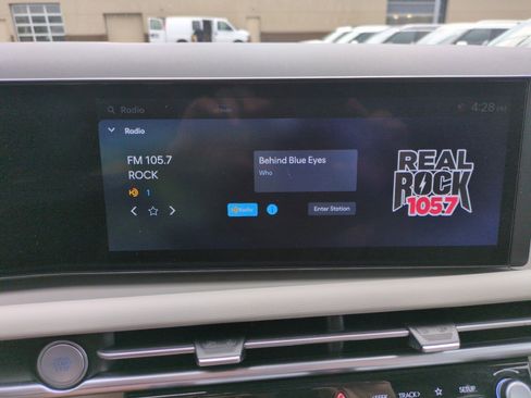 Used 2025 Hyundai Tucson SEL FWD image 23