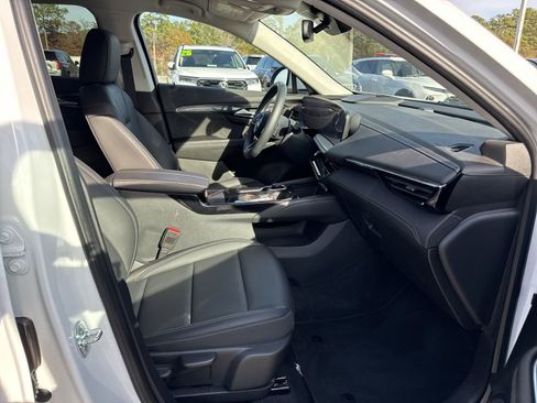 Used 2025 Buick Envision Preferred image 32