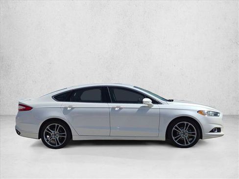 Used 2016 Ford Fusion Titanium FWD image 4