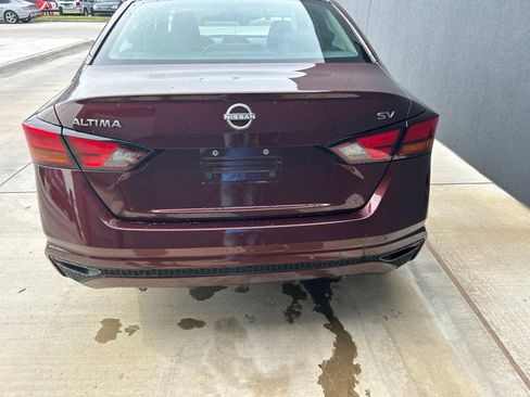 Used 2024 Nissan Altima 2.5 SV FWD image 5