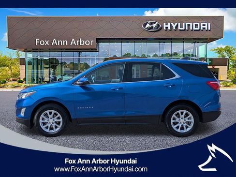 Used 2019 Chevrolet Equinox LT FWD image 2