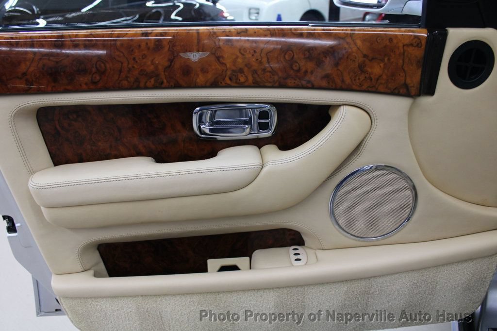 Used 2004 Bentley Arnage T RWD image 18