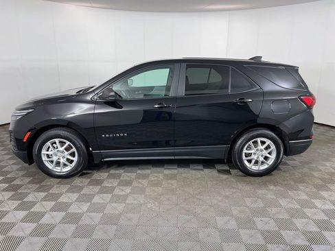 Used 2022 Chevrolet Equinox LS w/ LS Convenience Package FWD image 8