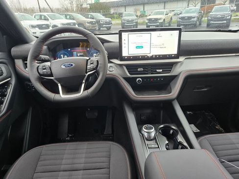 New 2026 Ford Explorer ST-Line w/ ST-Line Street Pack AWD/4WD image 11