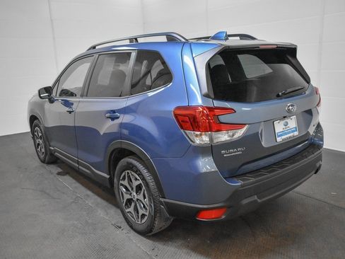 Used 2020 Subaru Forester Premium image 6