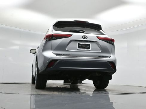 Used 2022 Toyota Highlander Limited image 50