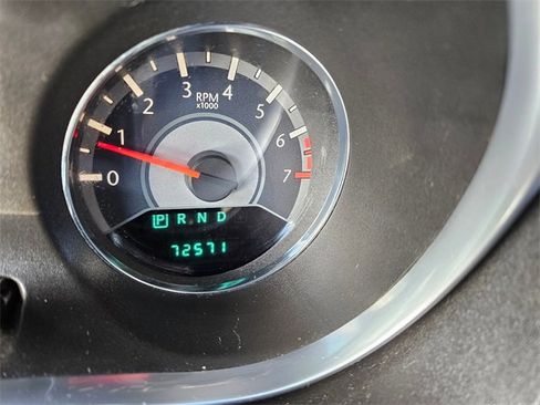 Used 2014 Chrysler 200 LX image 18