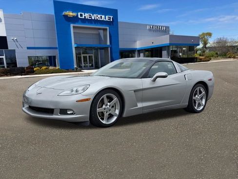 Used 2005 Chevrolet Corvette Coupe w/ Preferred Equipment Group RWD image 33